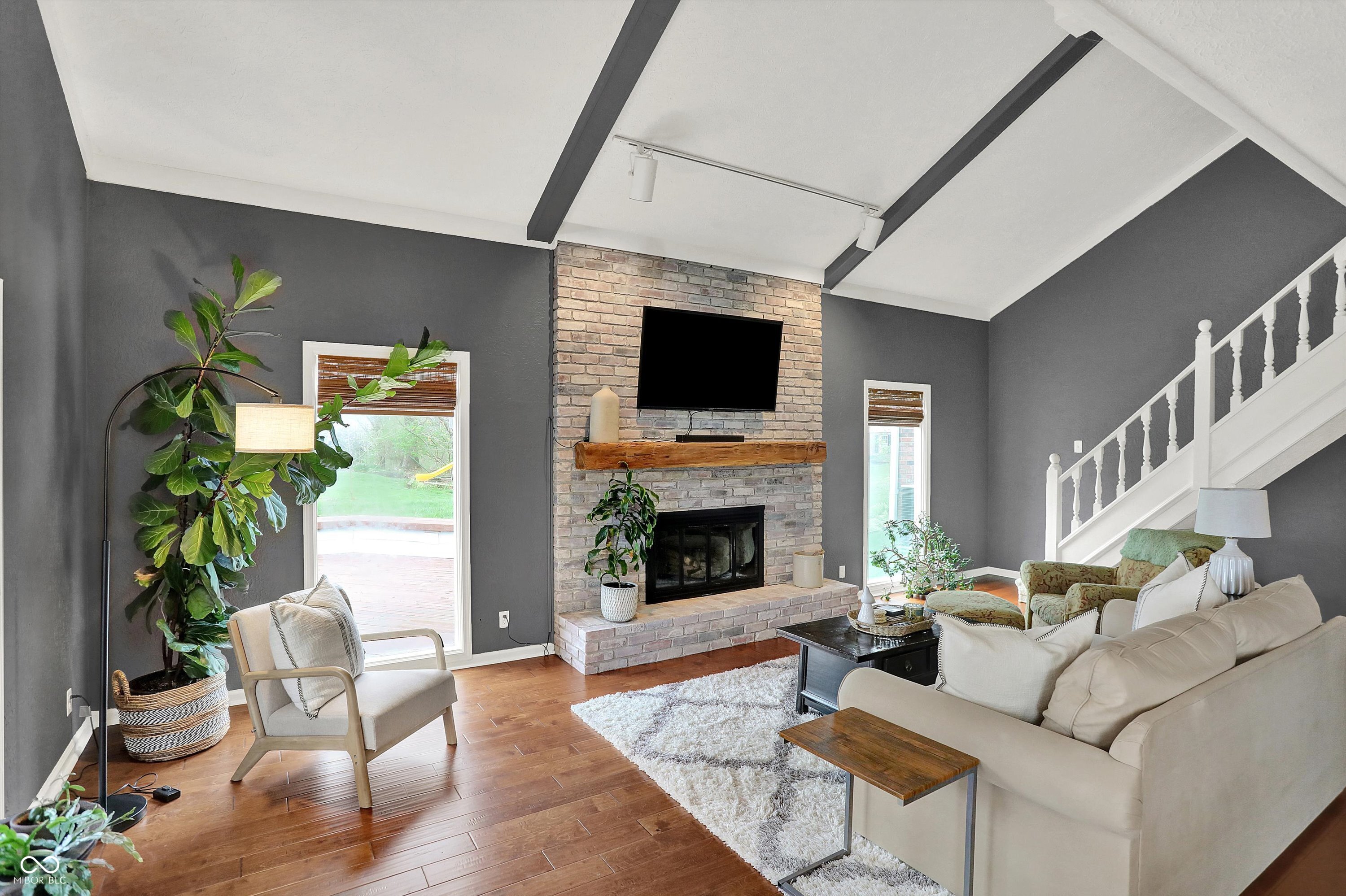 825 Mulberry Street