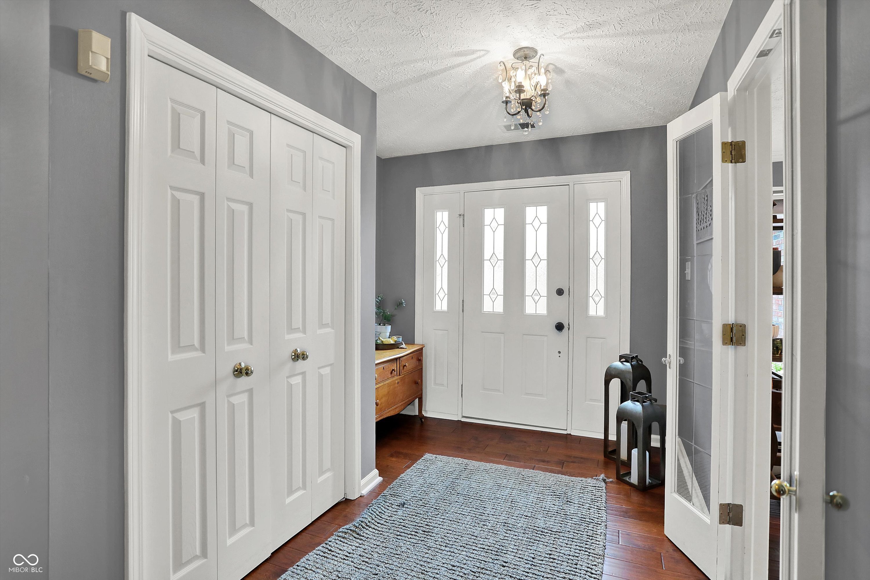 825 Mulberry Street