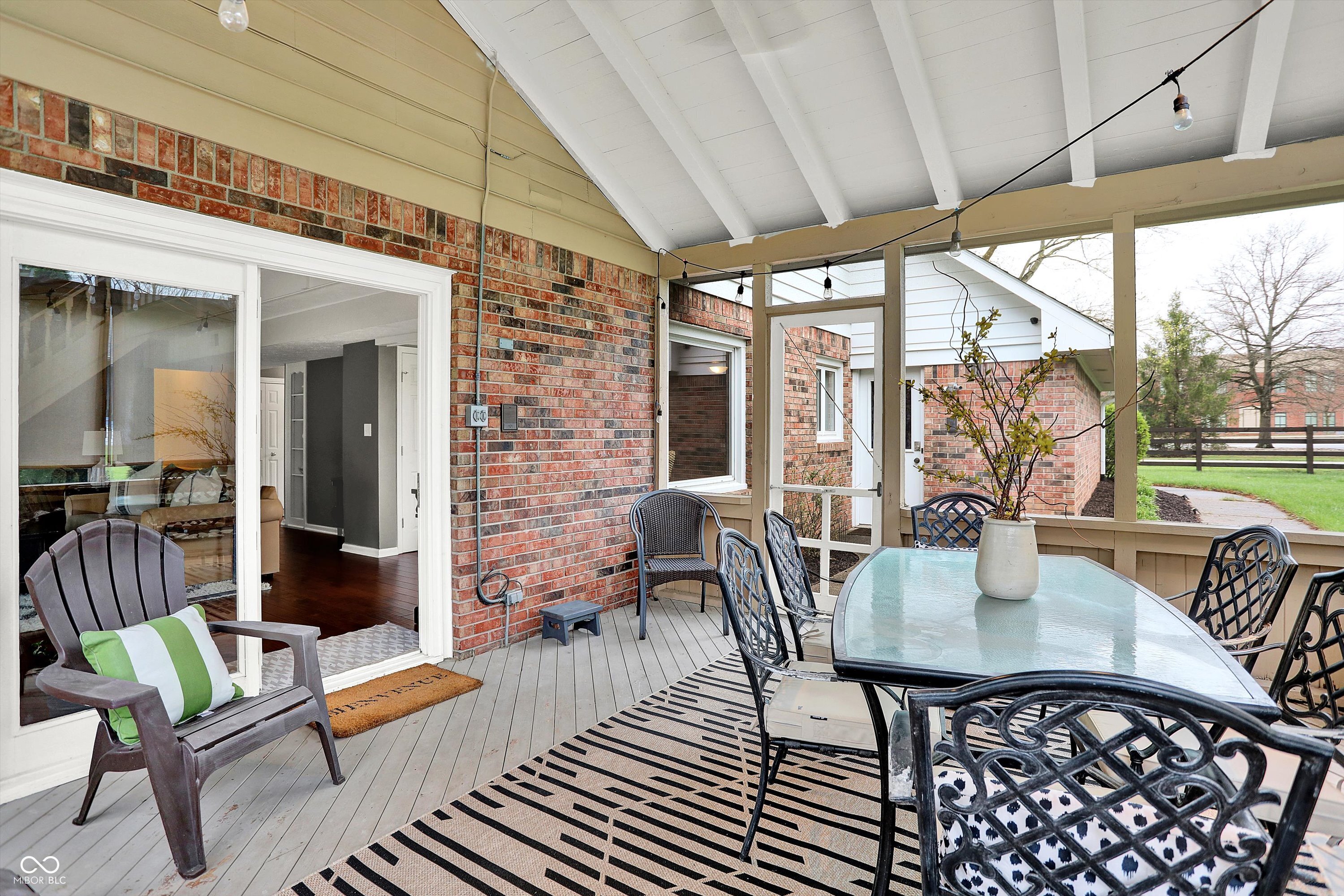 825 Mulberry Street