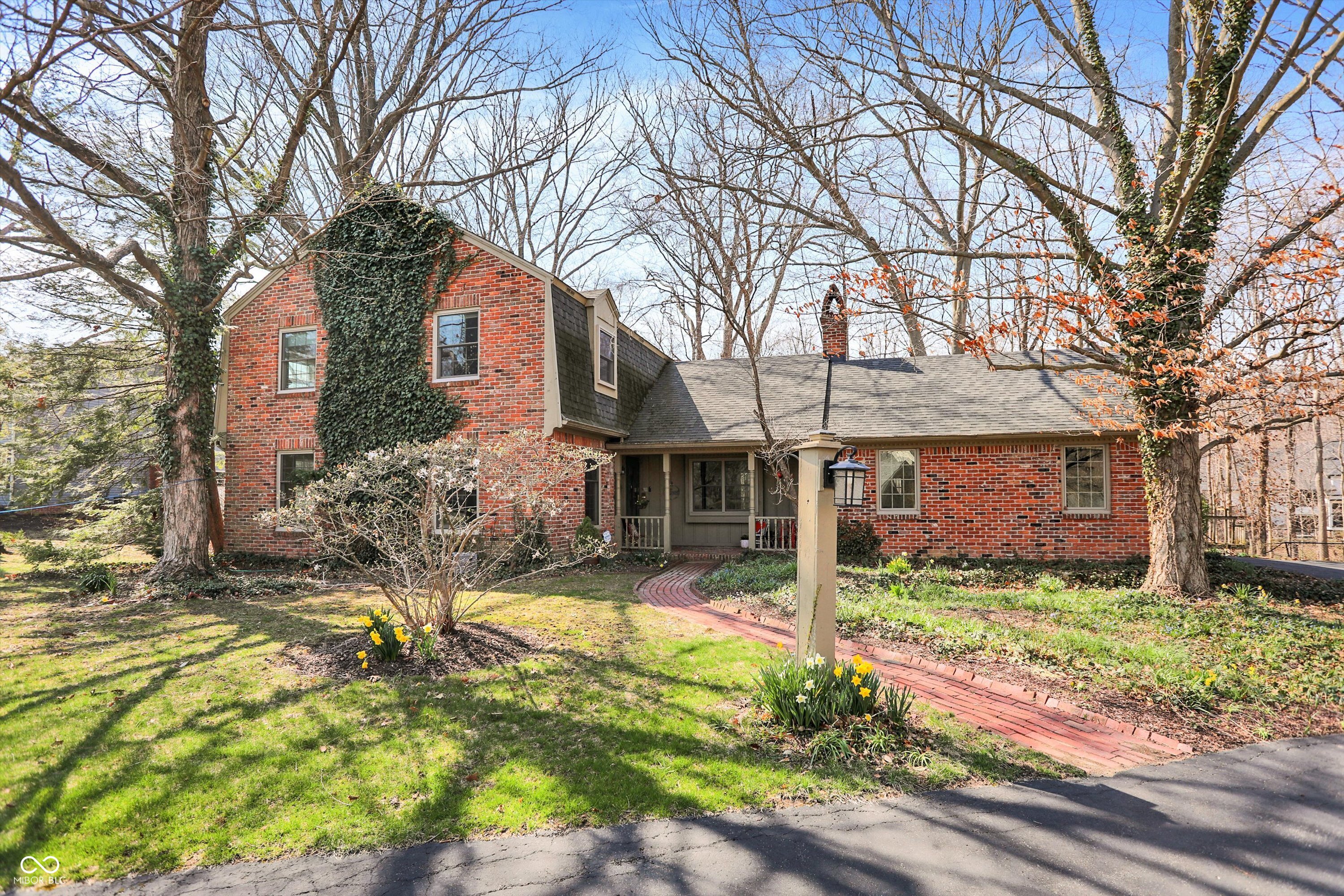 80 Williamsburg Court