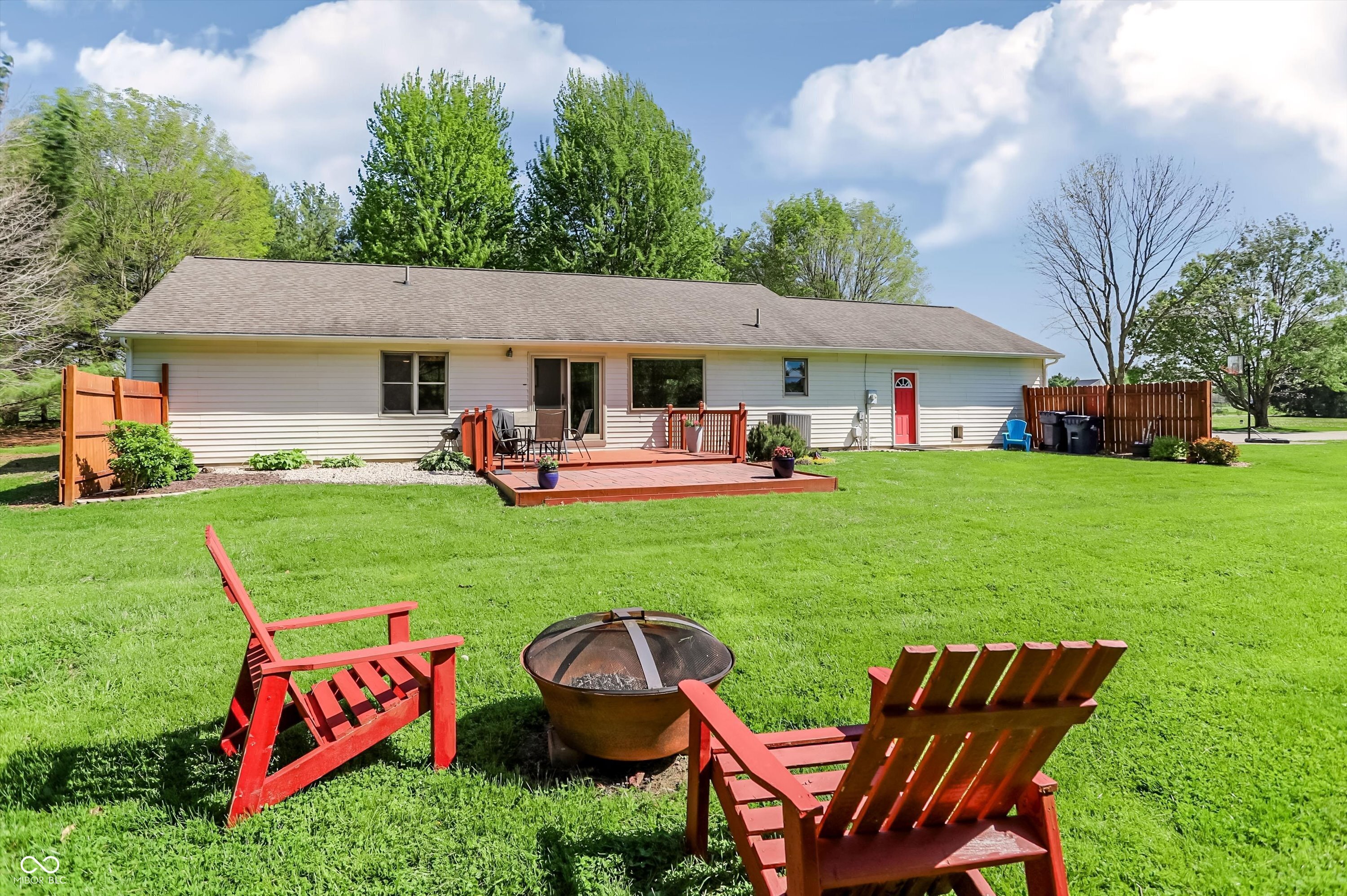 22767 State Road 37 N