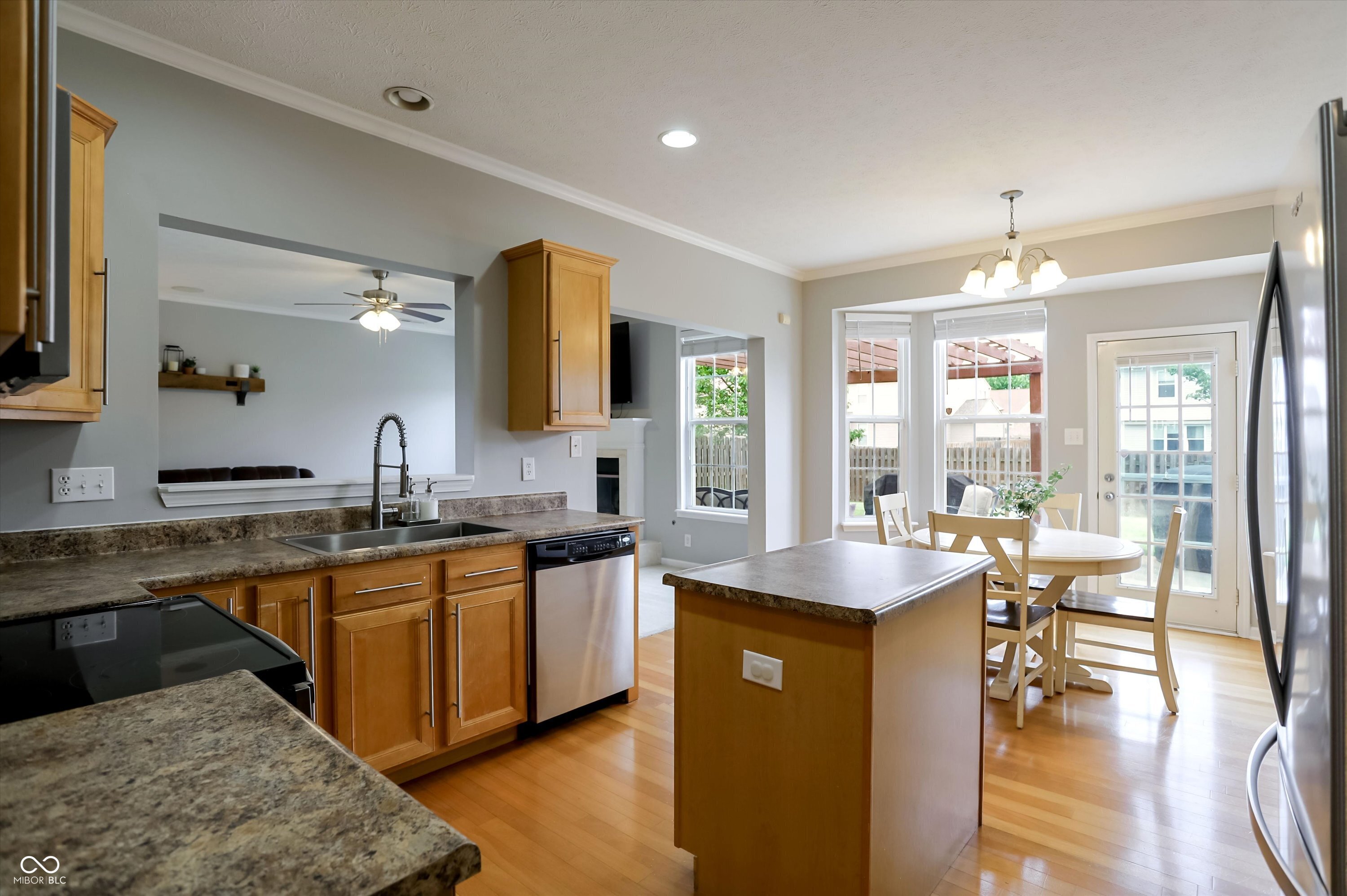 11279 Niagara Drive