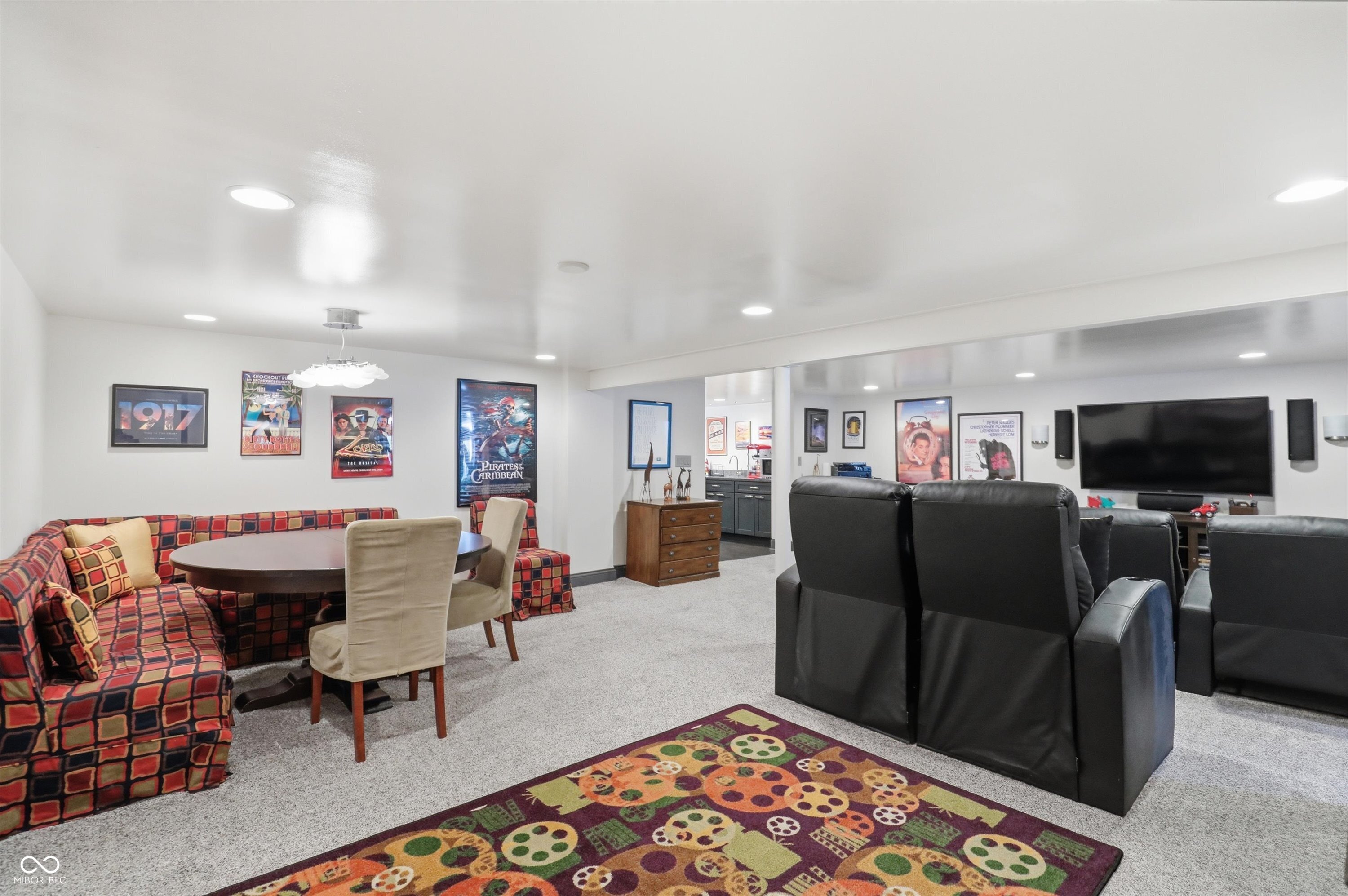 7285 N Illinois Street