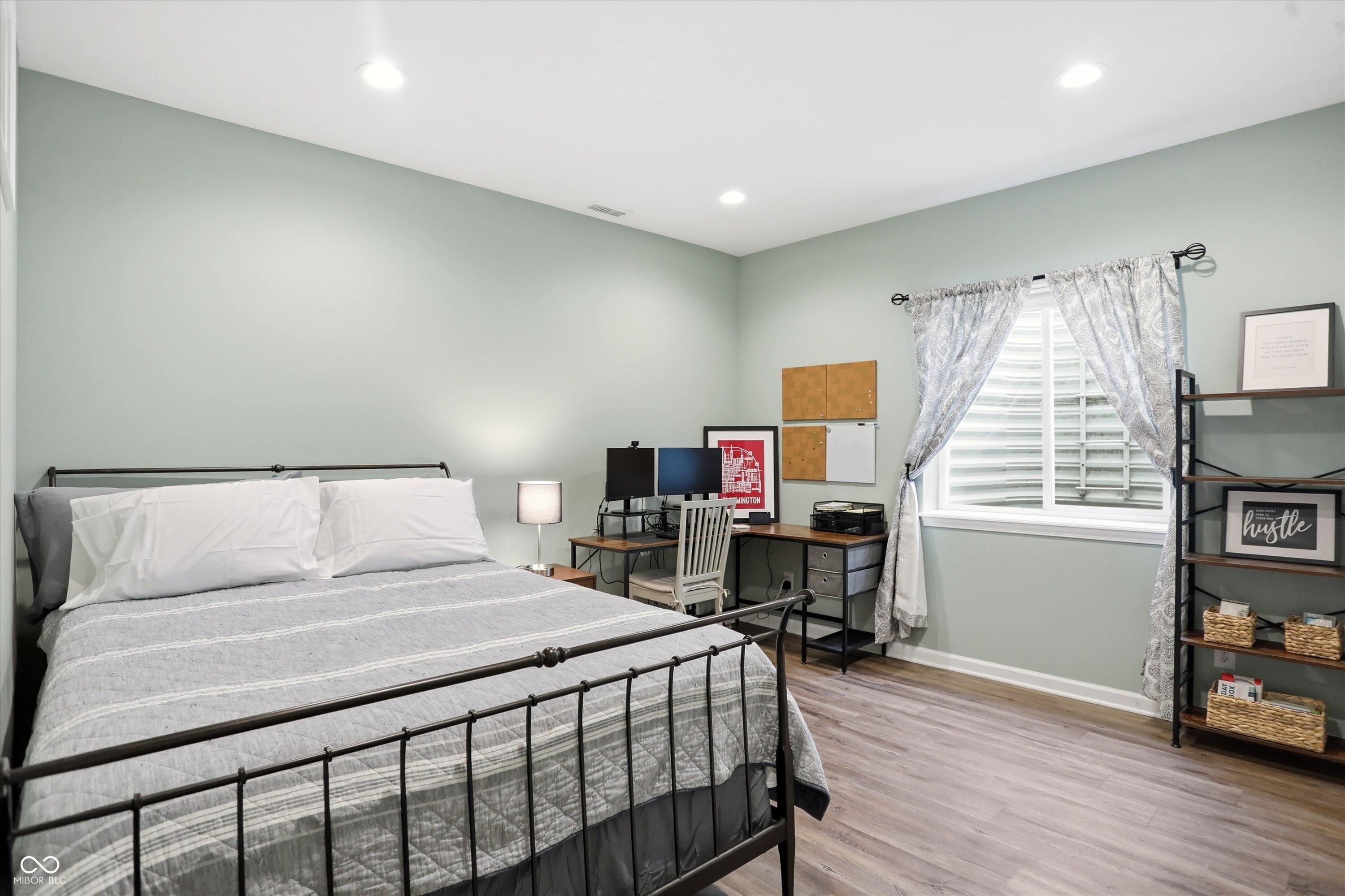 1720 Harris Hawk Court