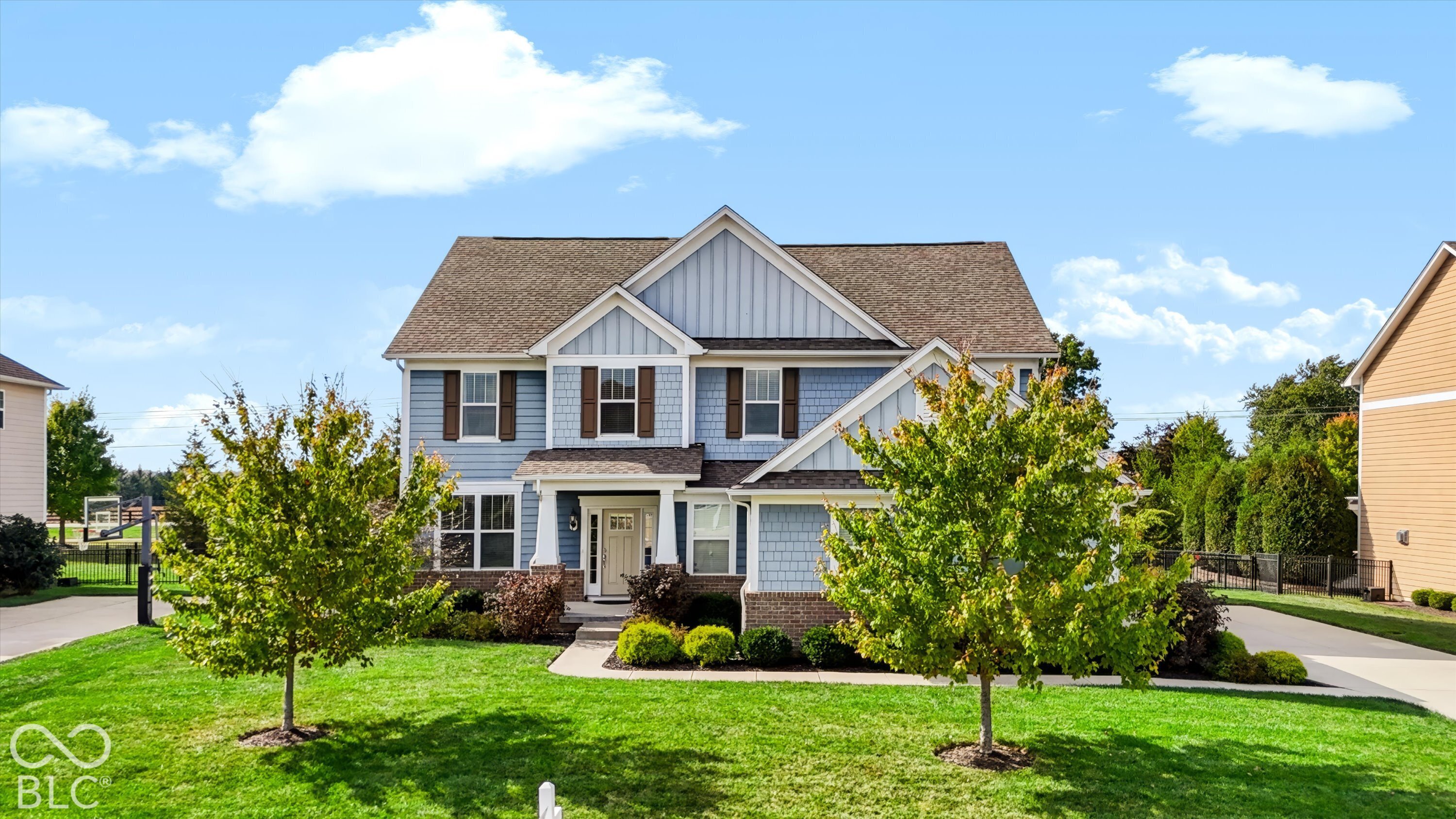 8752 Windpointe Pass Zionsville In Us 46077 Mbr22112539