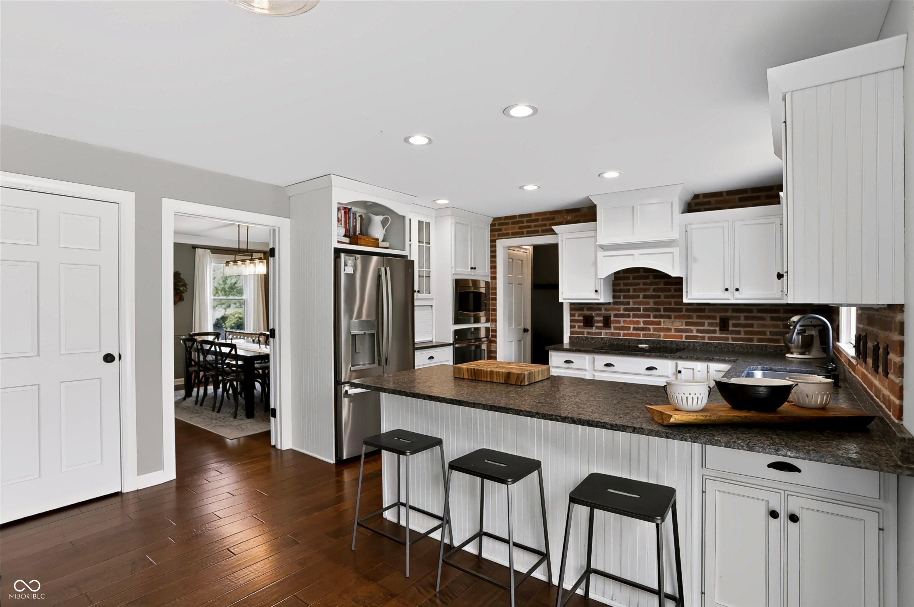 1210 Governors Lane