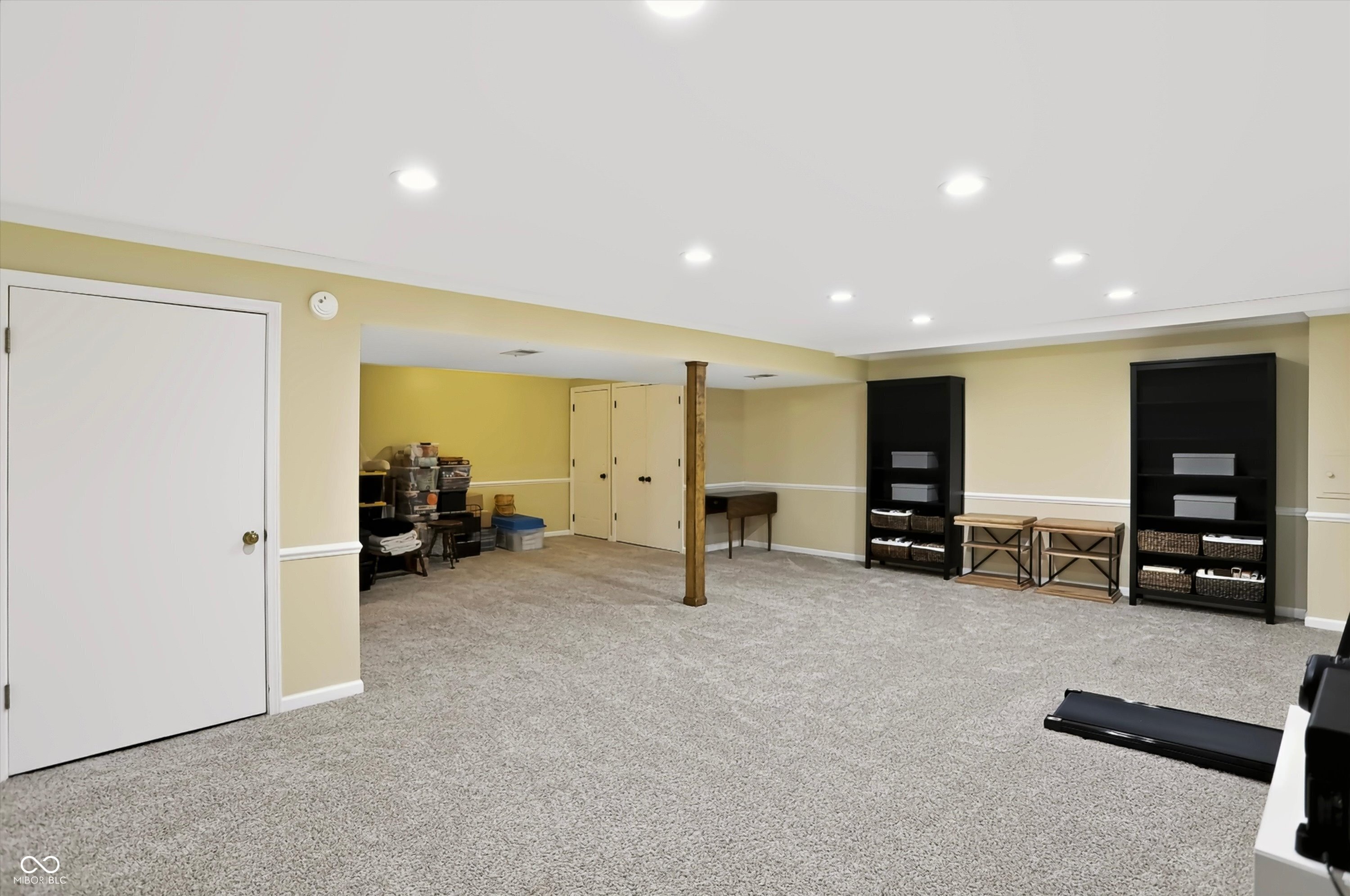 1210 Governors Lane