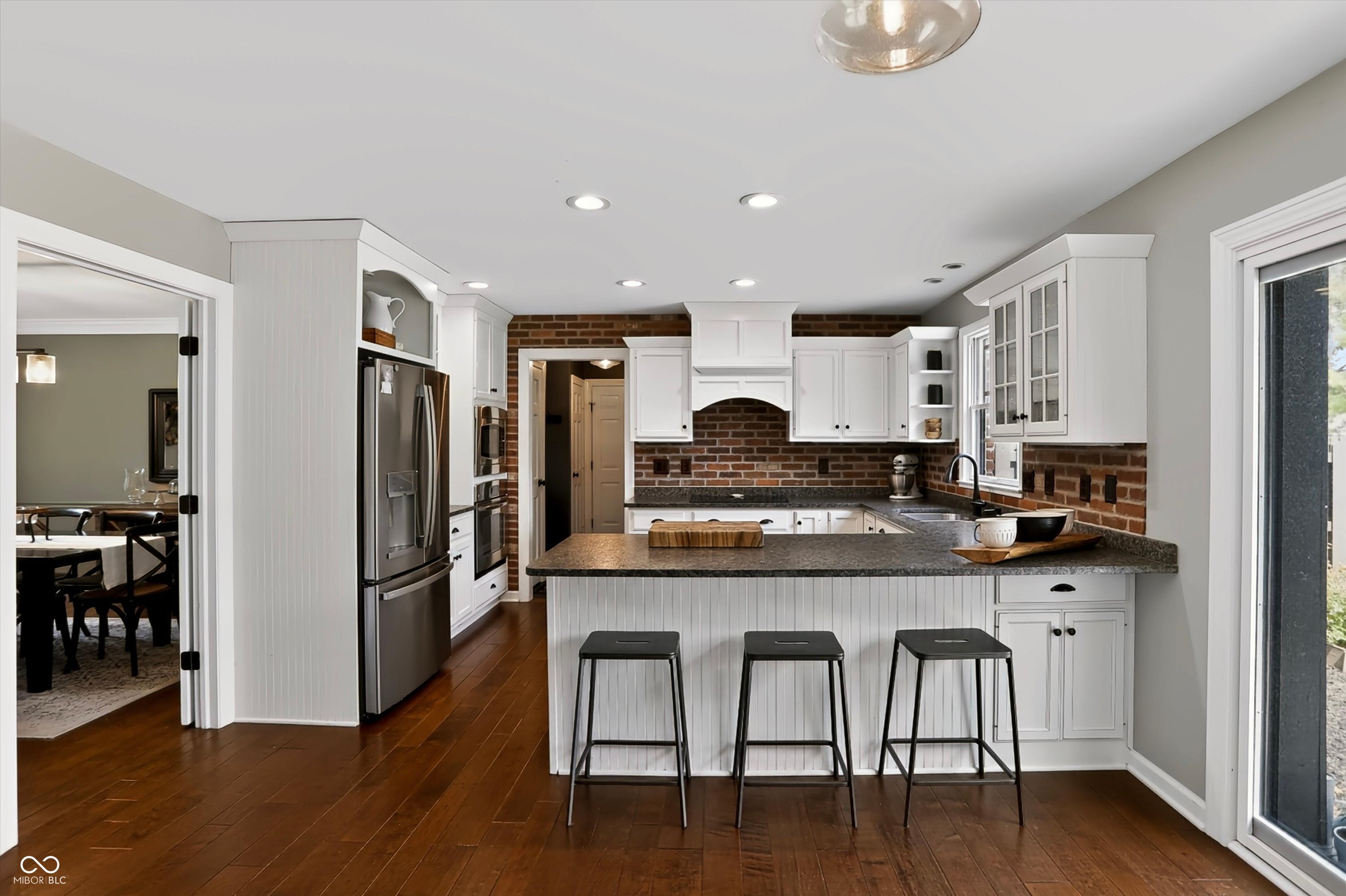 1210 Governors Lane