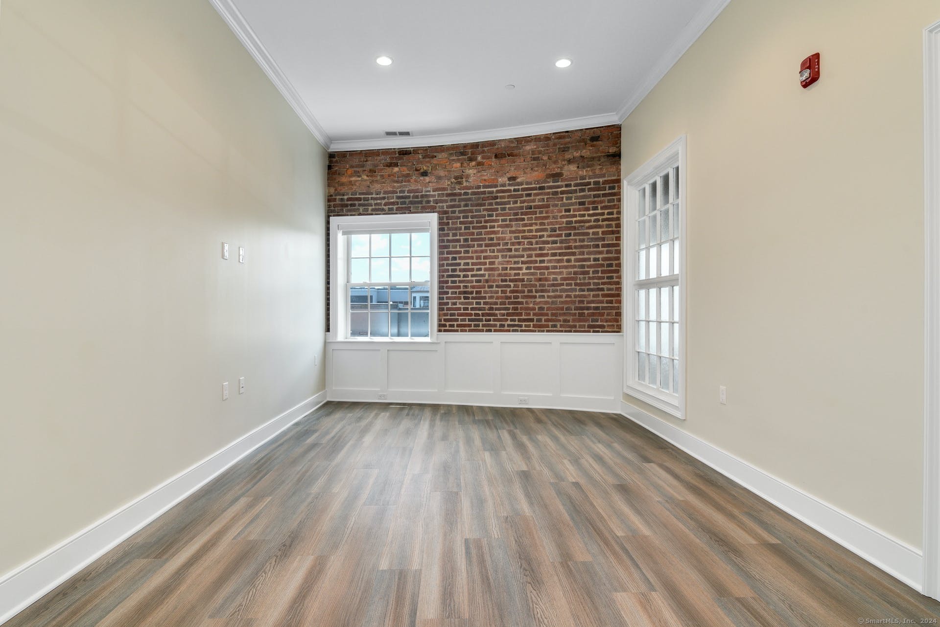1077 Post Road 1