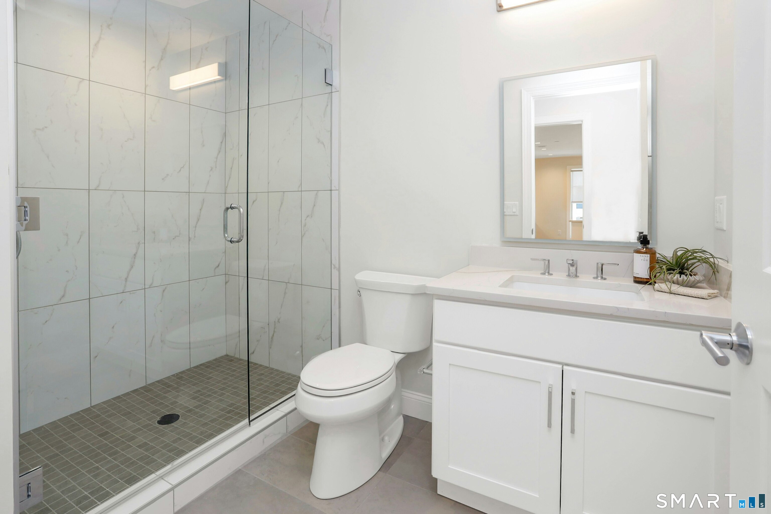 340 Heights Road Unit: 211