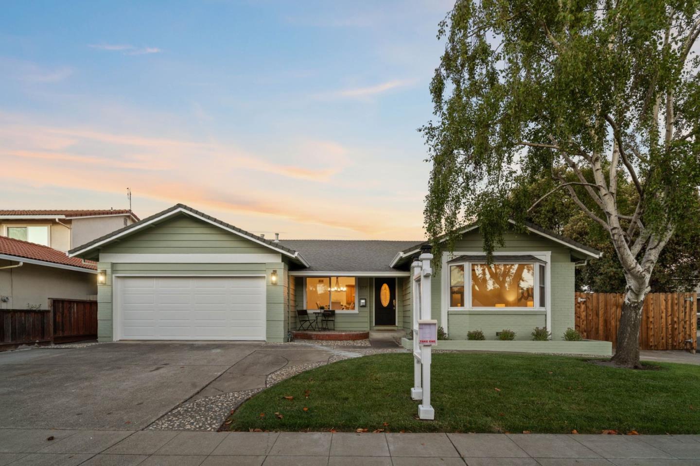 377 Colville DR