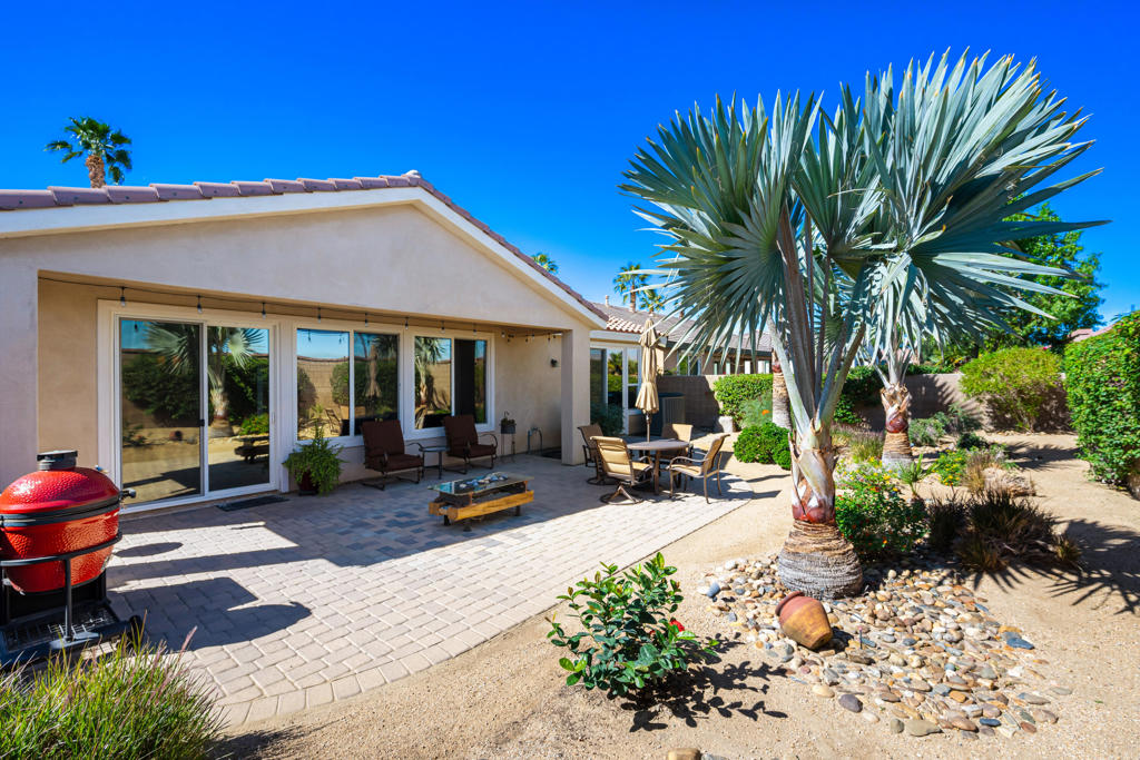 60328 Desert Shadows Drive