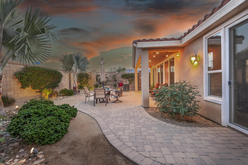 60328 Desert Shadows Drive