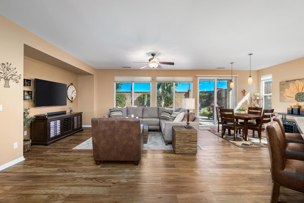 60328 Desert Shadows Drive