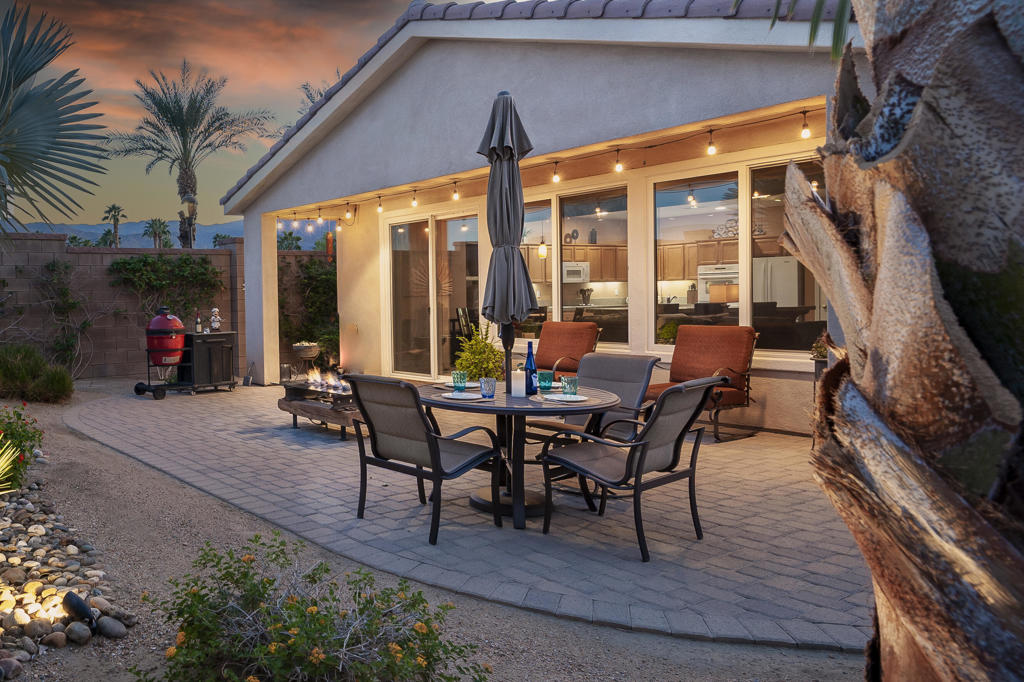 60328 Desert Shadows Drive