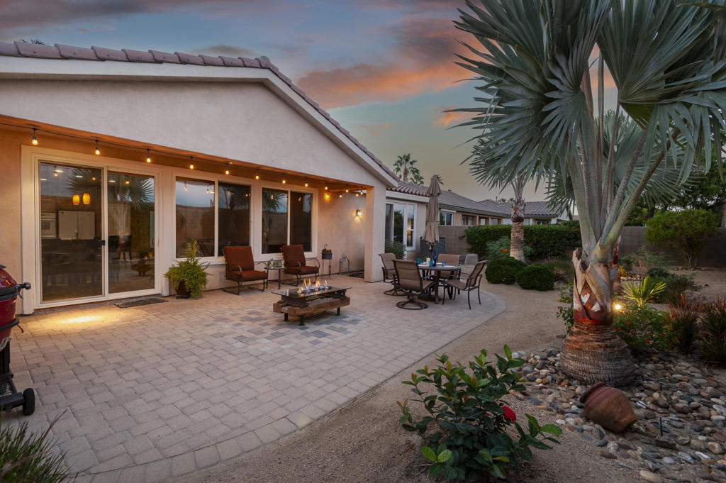60328 Desert Shadows Drive