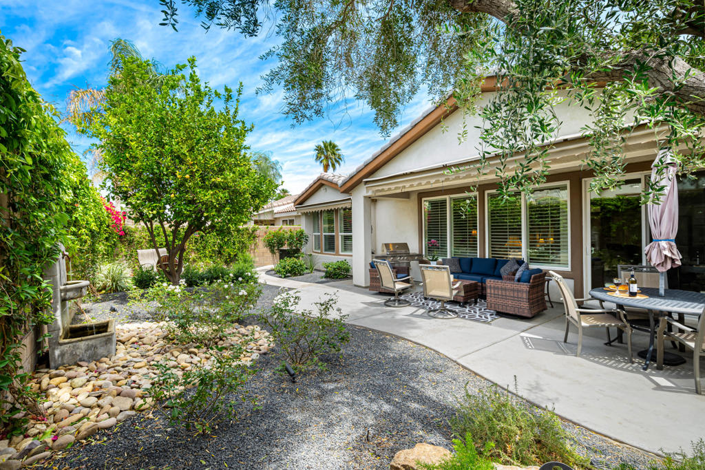 60477 Desert Shadows Drive