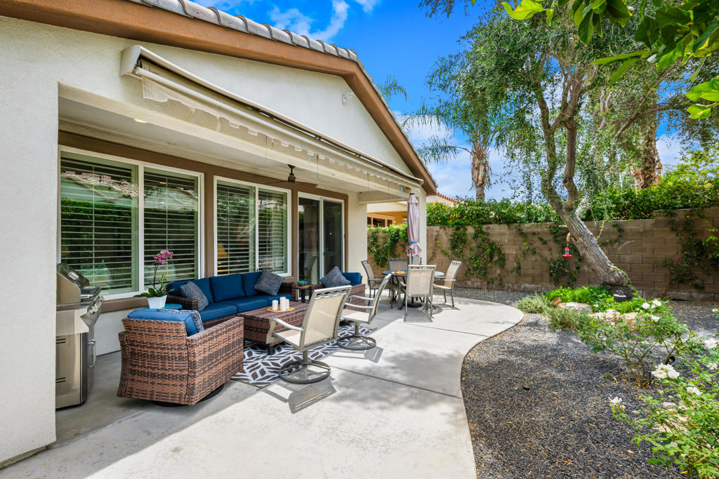 60477 Desert Shadows Drive