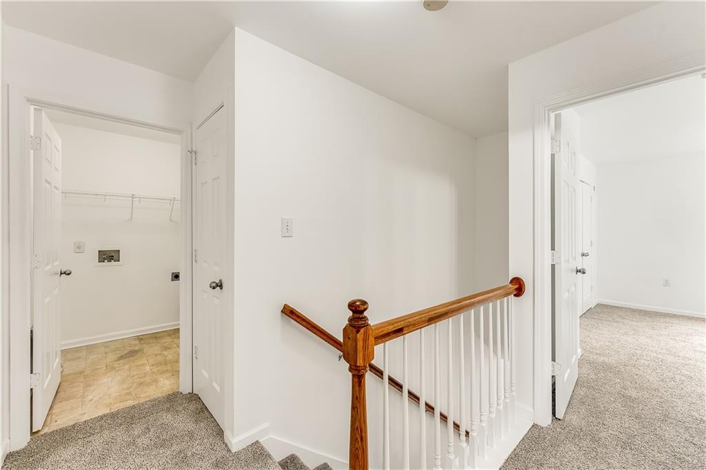 2520 Laurel Circle NW