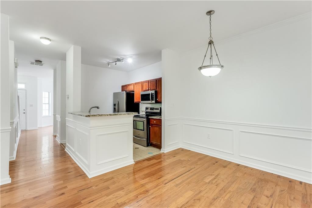 2520 Laurel Circle NW