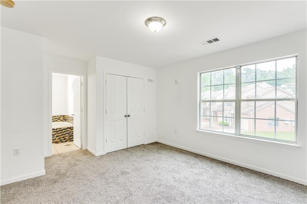 2520 Laurel Circle NW