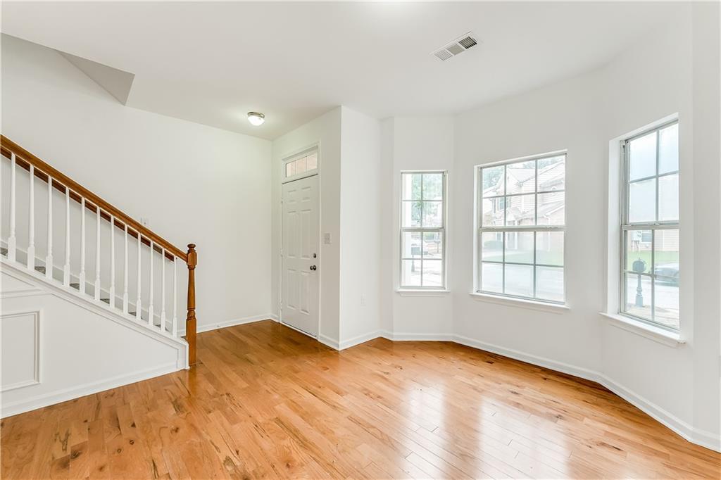 2520 Laurel Circle NW