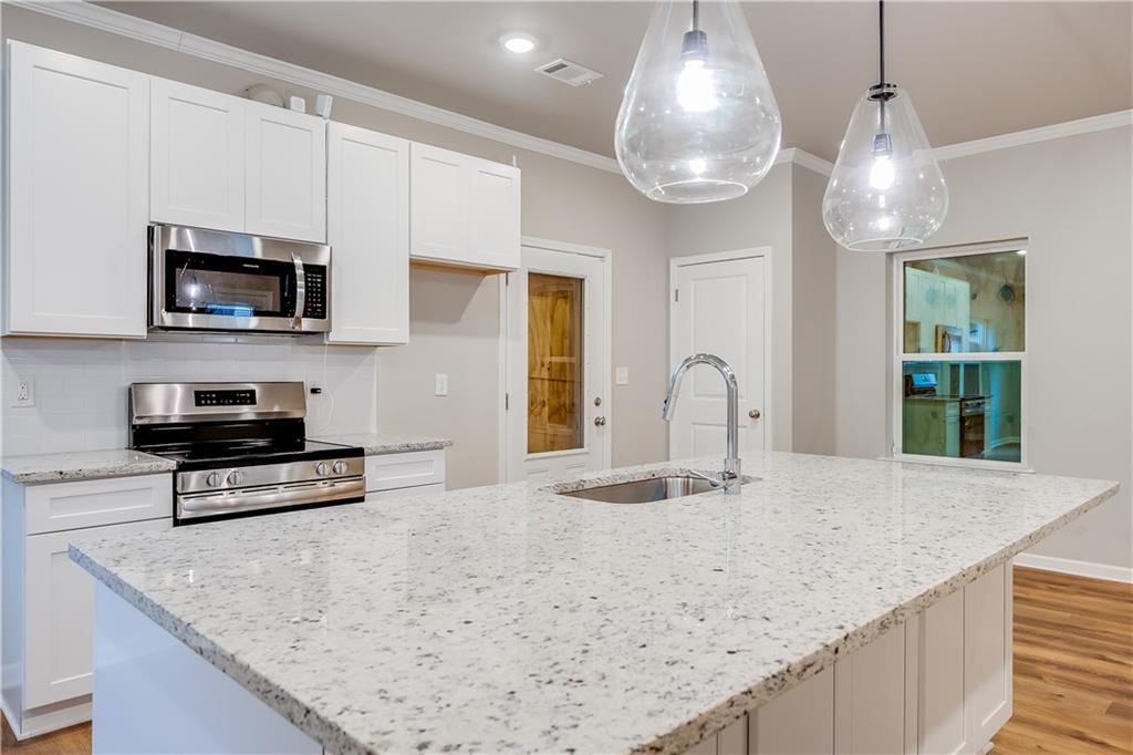 960 Lawton Street SW