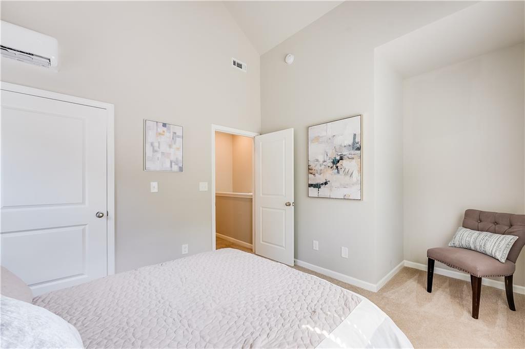 958 Lawton Street SW