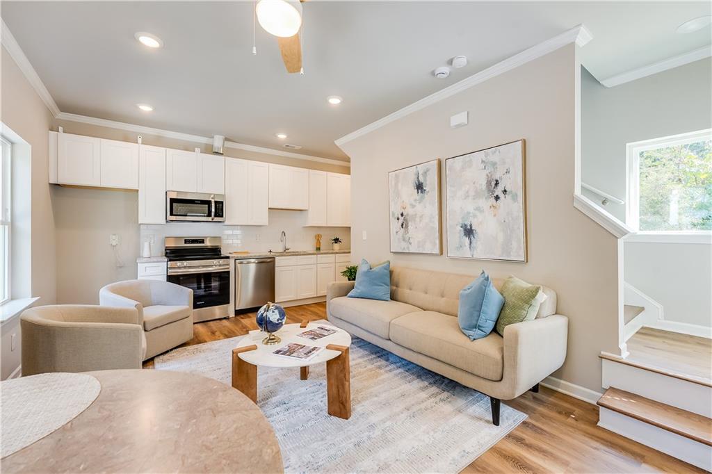 971 Peeples Street SW