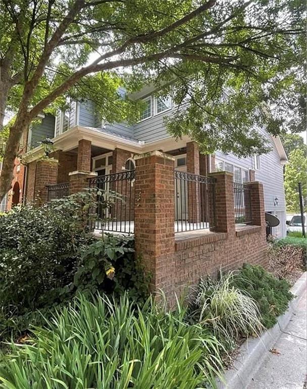 554 Centennial Lane NW