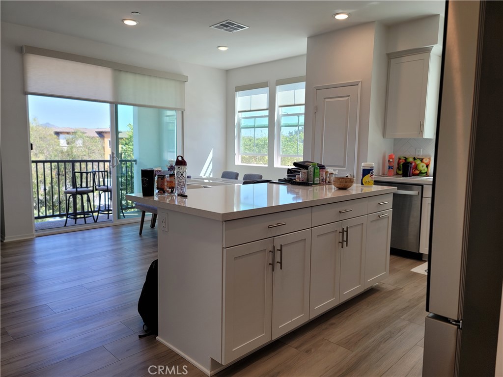 406 N Stella Gln
