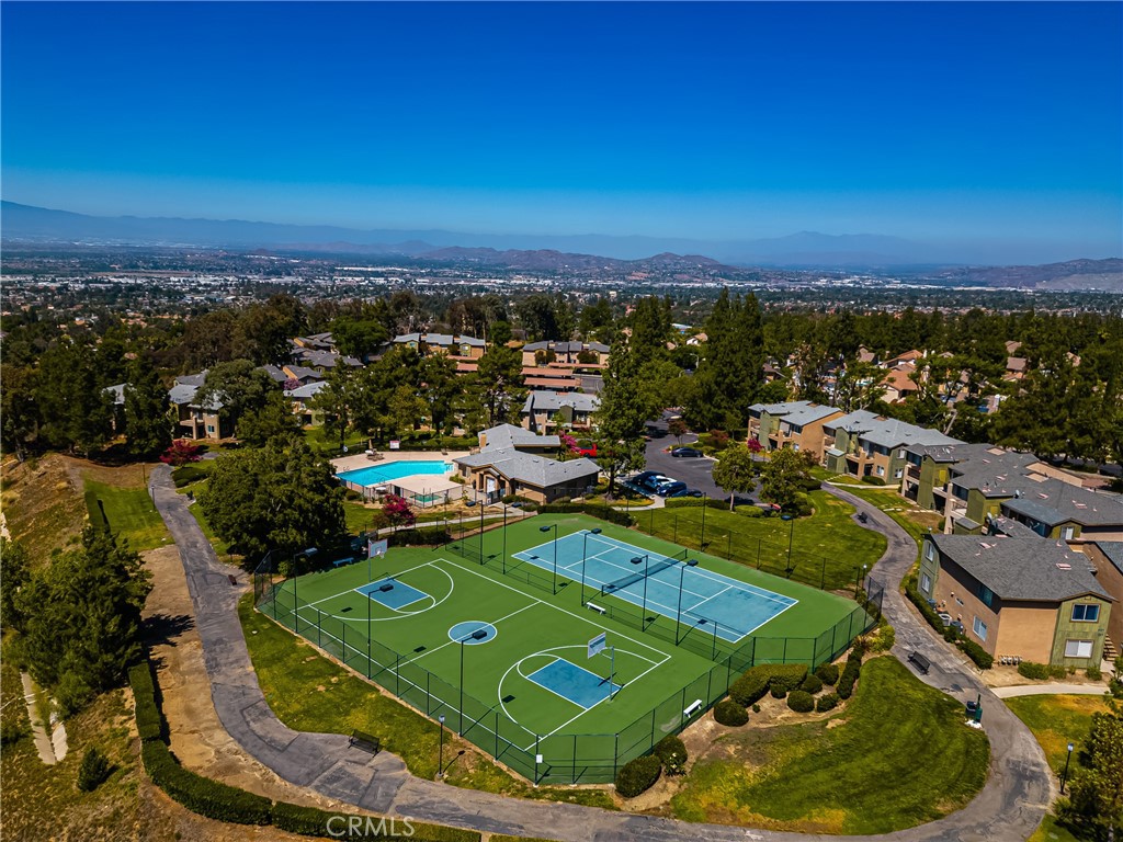 2564 Avenida Del P201