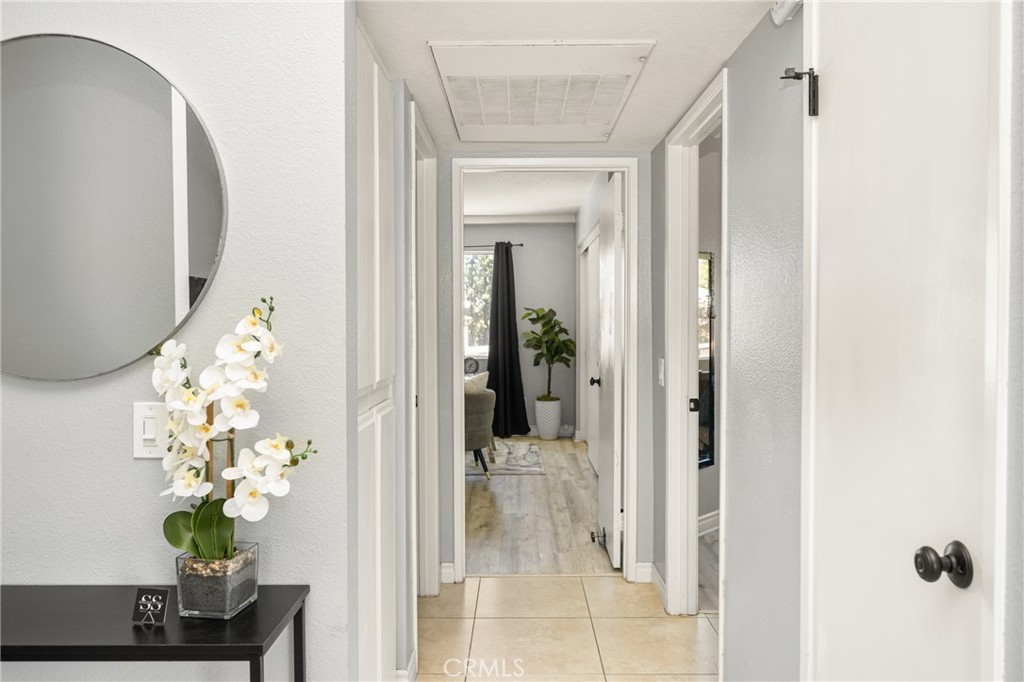 2564 Avenida Del P201