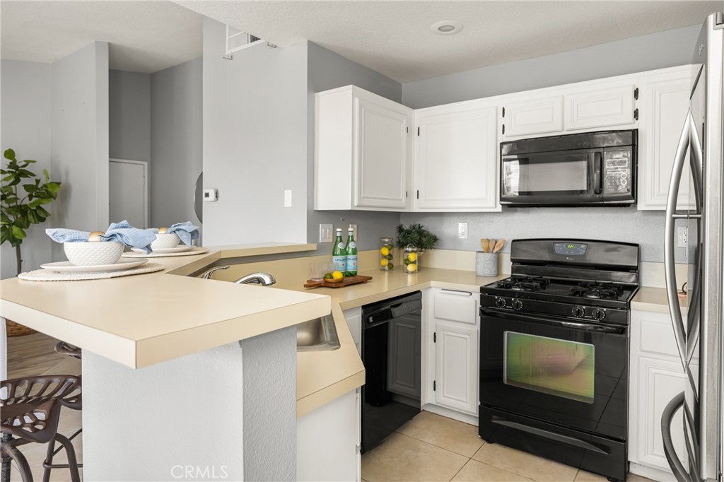 2564 Avenida Del P201