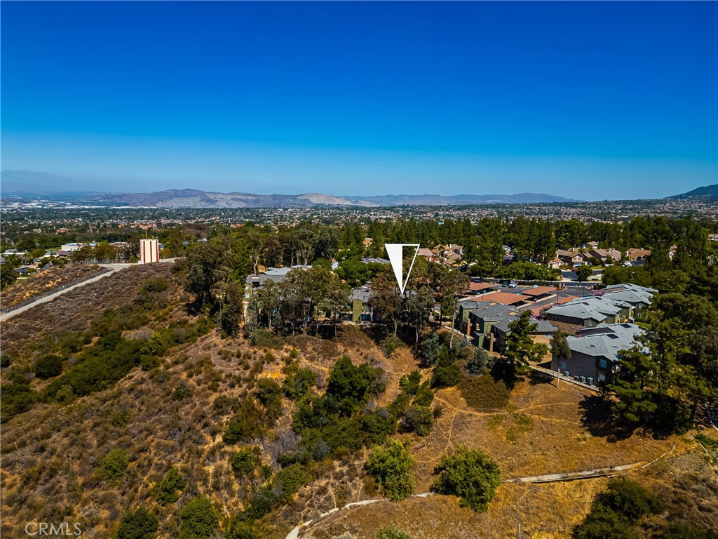 2564 Avenida Del P201