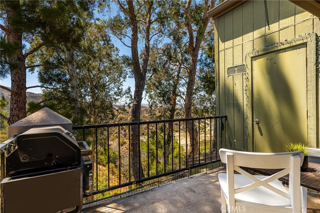 2564 Avenida Del P201