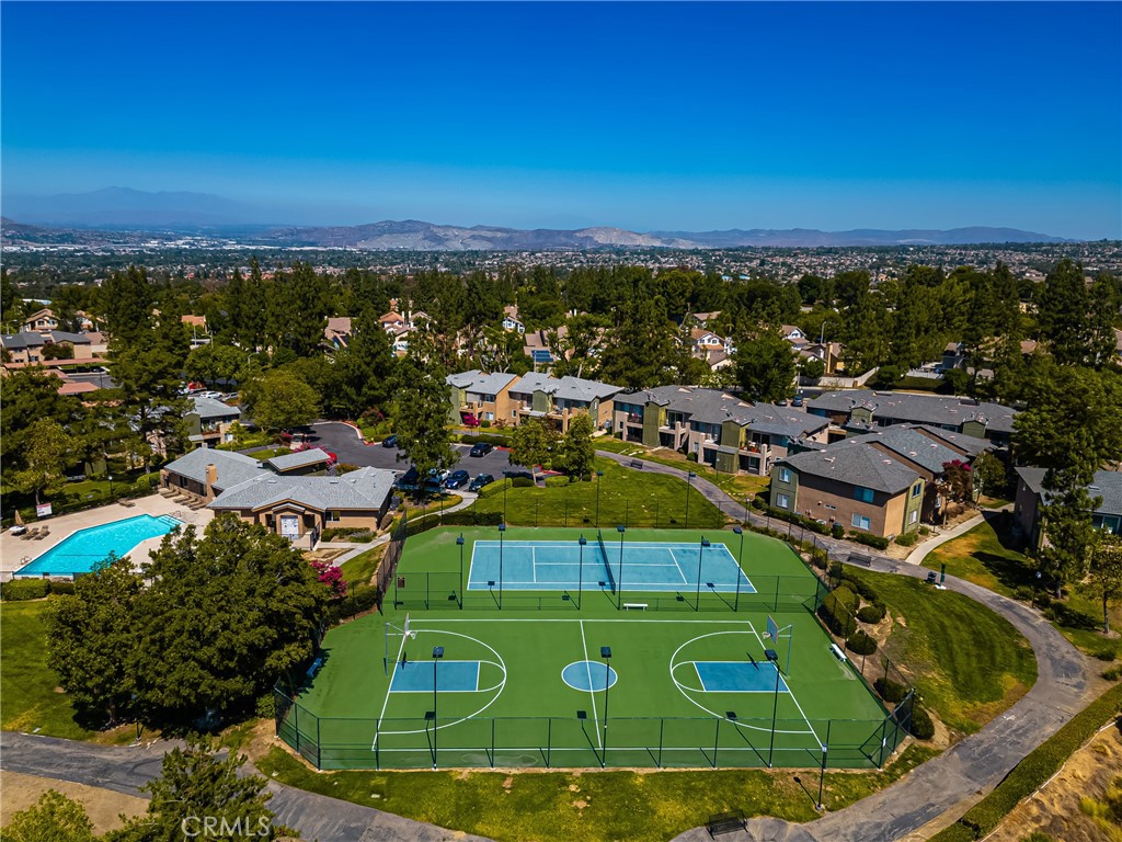 2564 Avenida Del P201