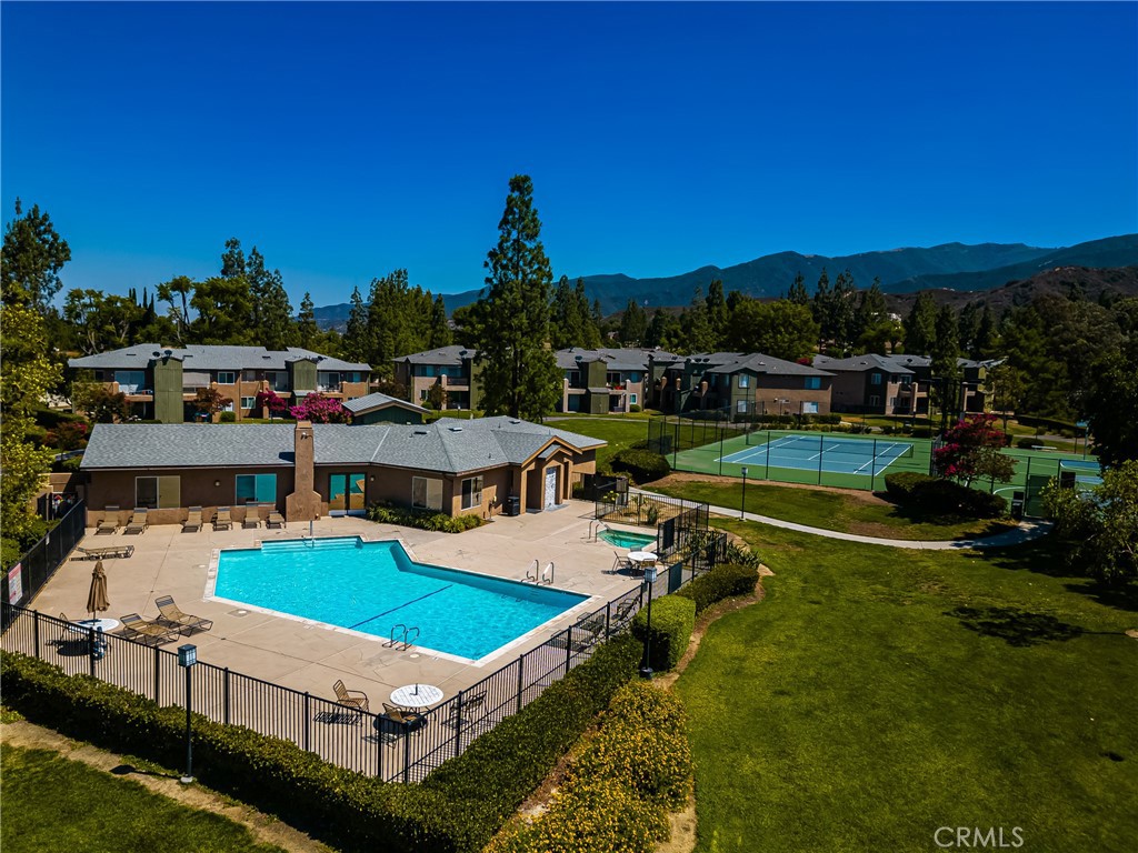 2564 Avenida Del P201