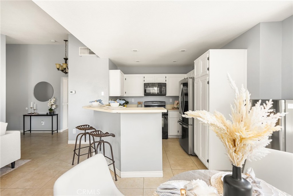 2564 Avenida Del P201