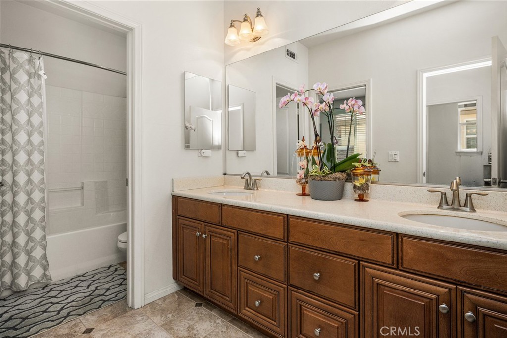 12652 Twin Peak Court
