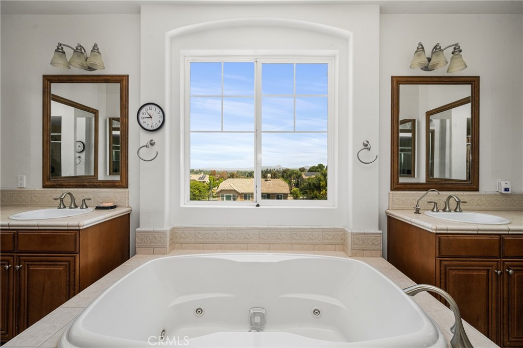 12652 Twin Peak Court