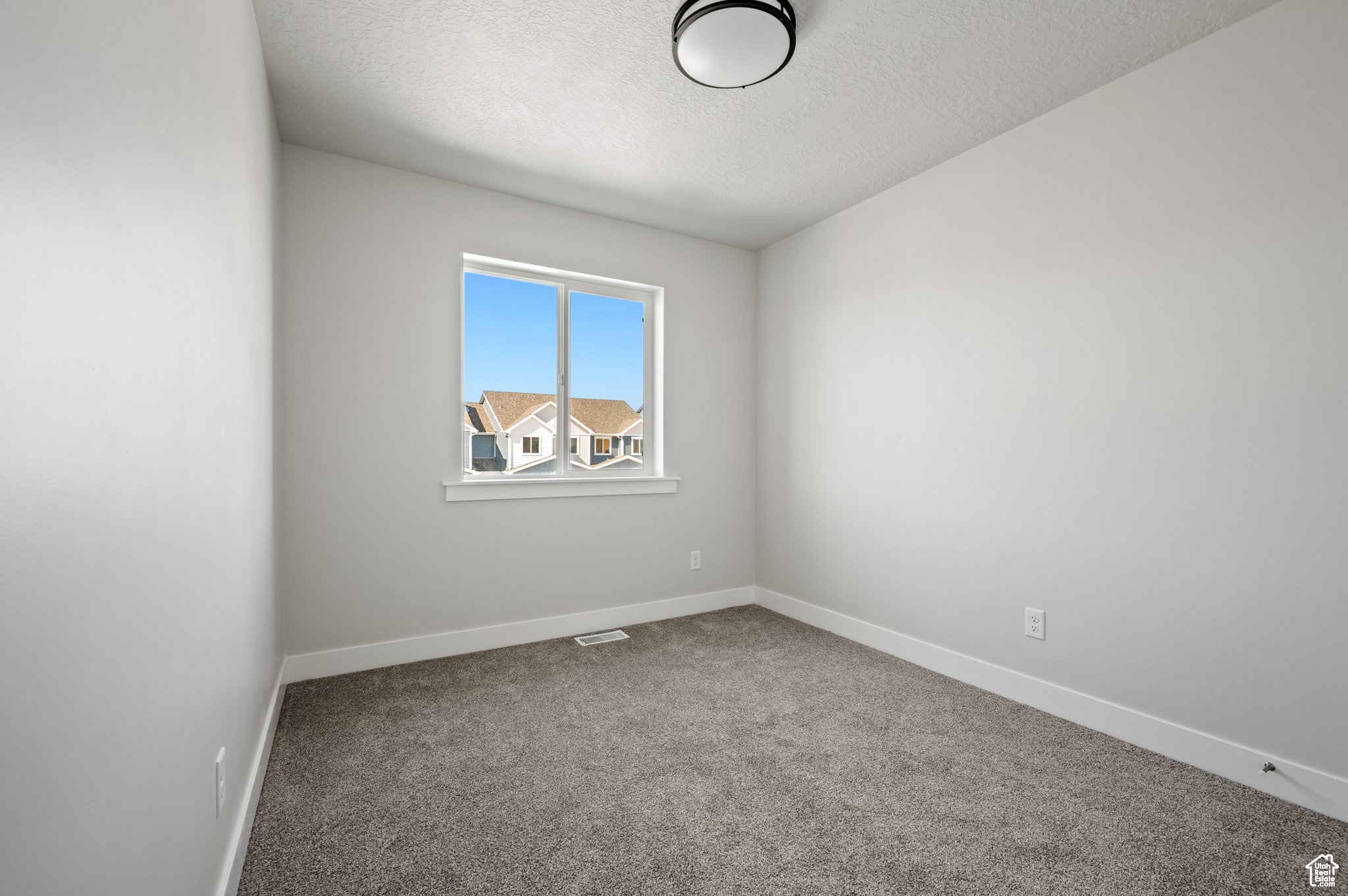 636 S 85 E #6