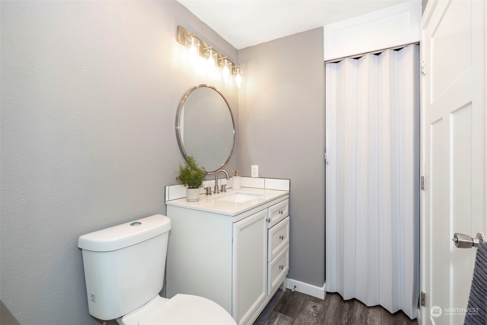 1950 Hillwood Lane SE