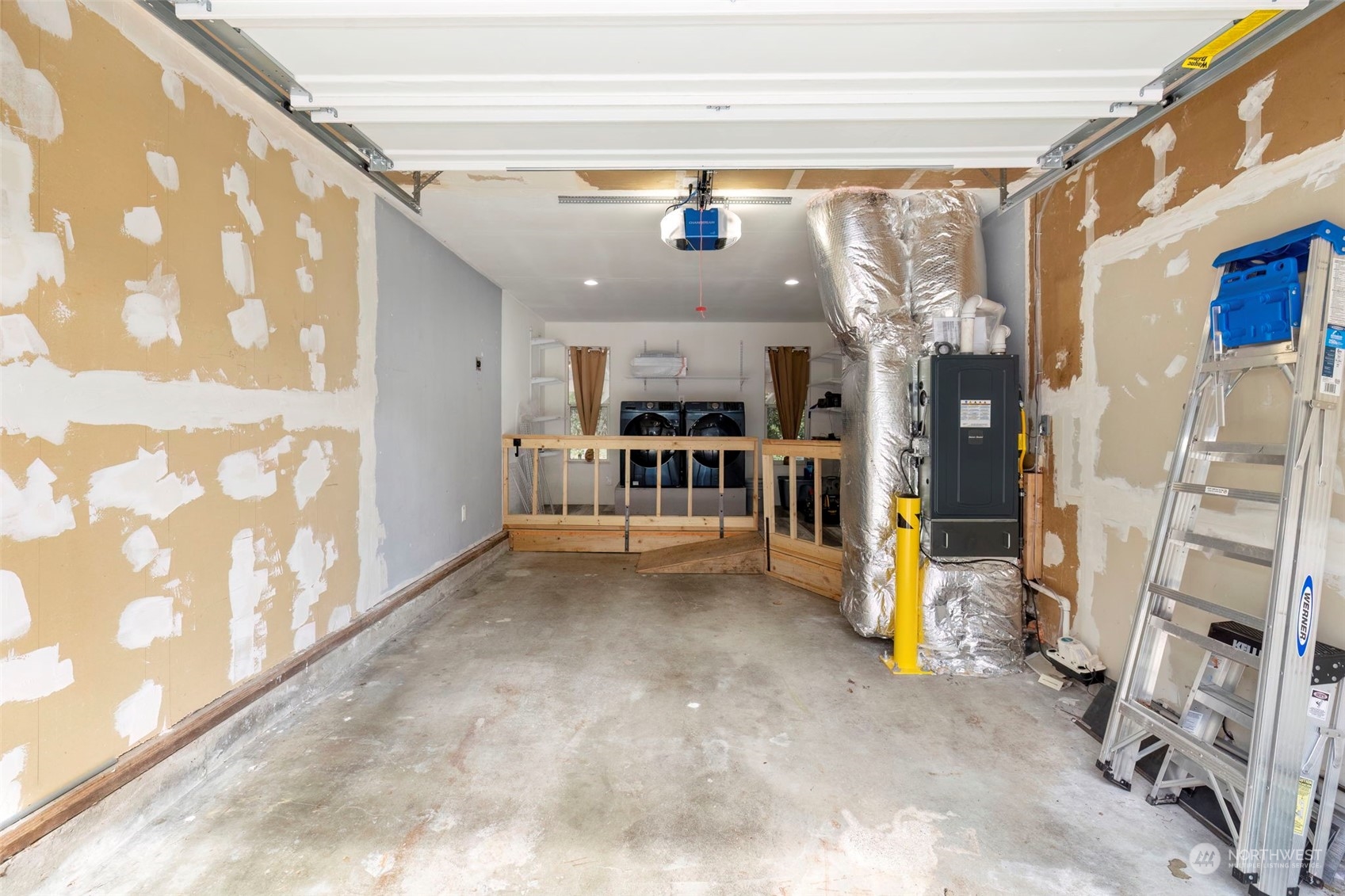 1950 Hillwood Lane SE