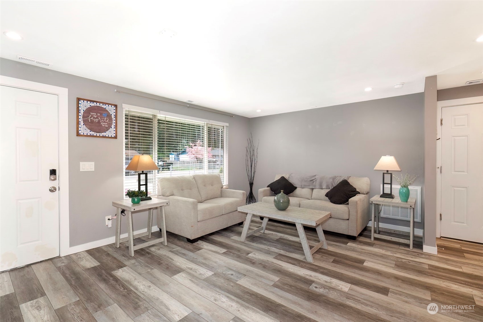 1950 Hillwood Lane SE