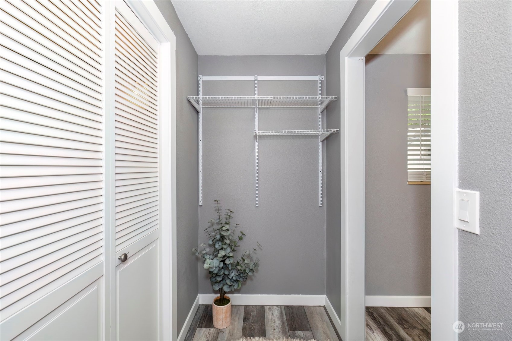 1950 Hillwood Lane SE