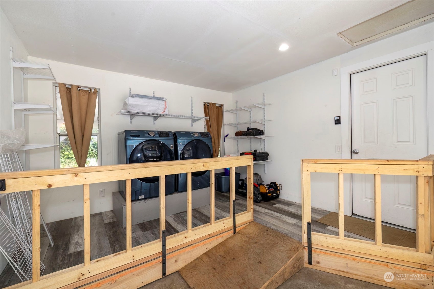 1950 Hillwood Lane SE