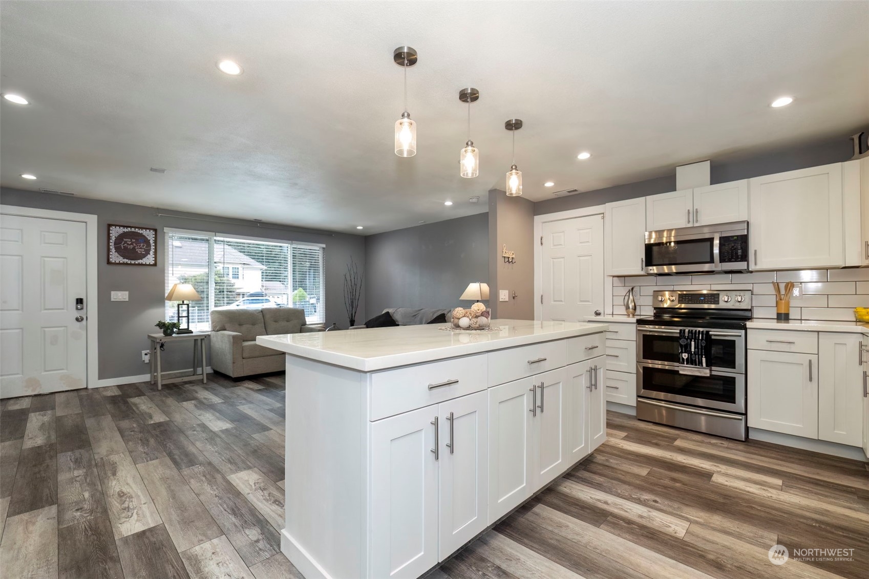 1950 Hillwood Lane SE