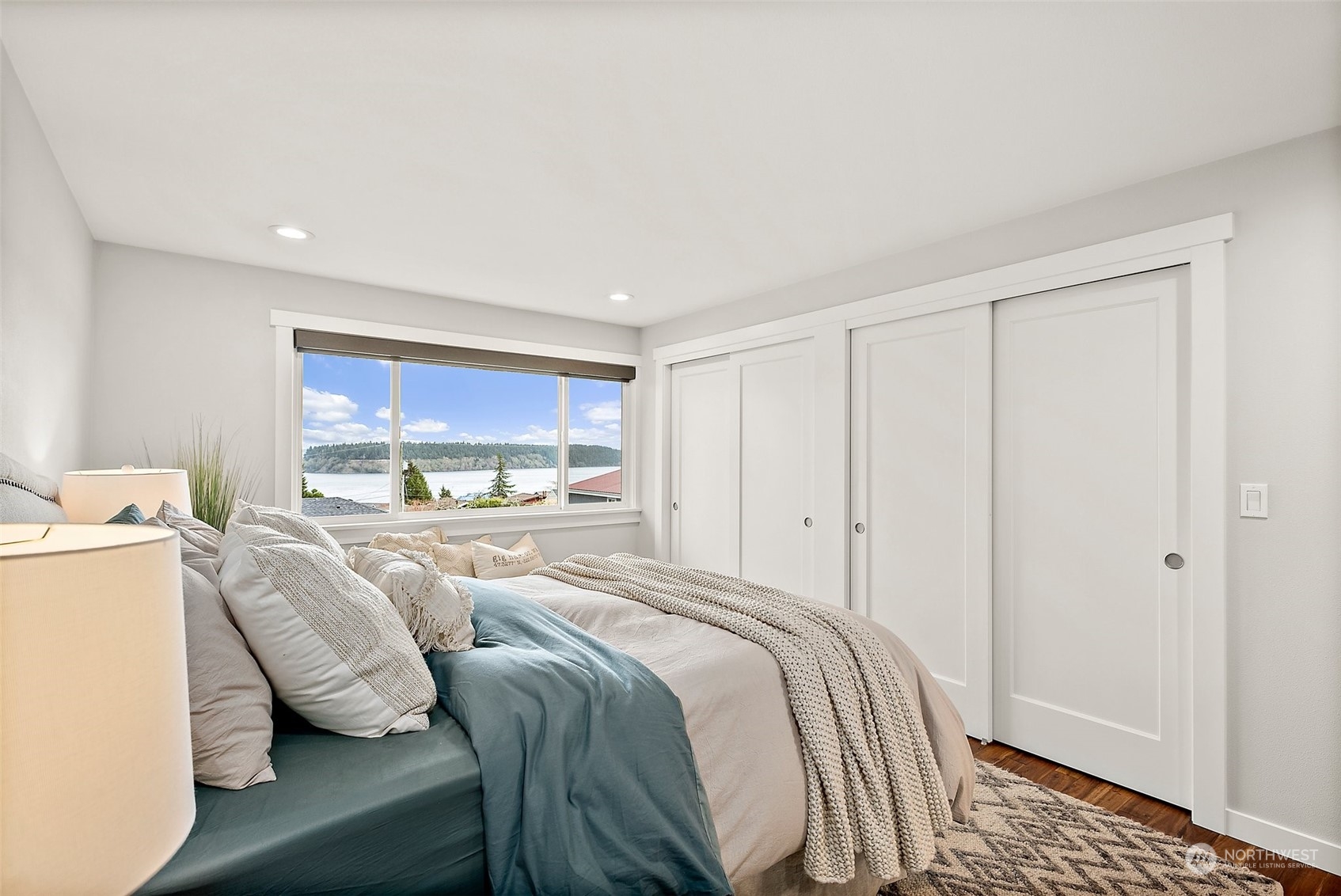 6823 Soundview Drive