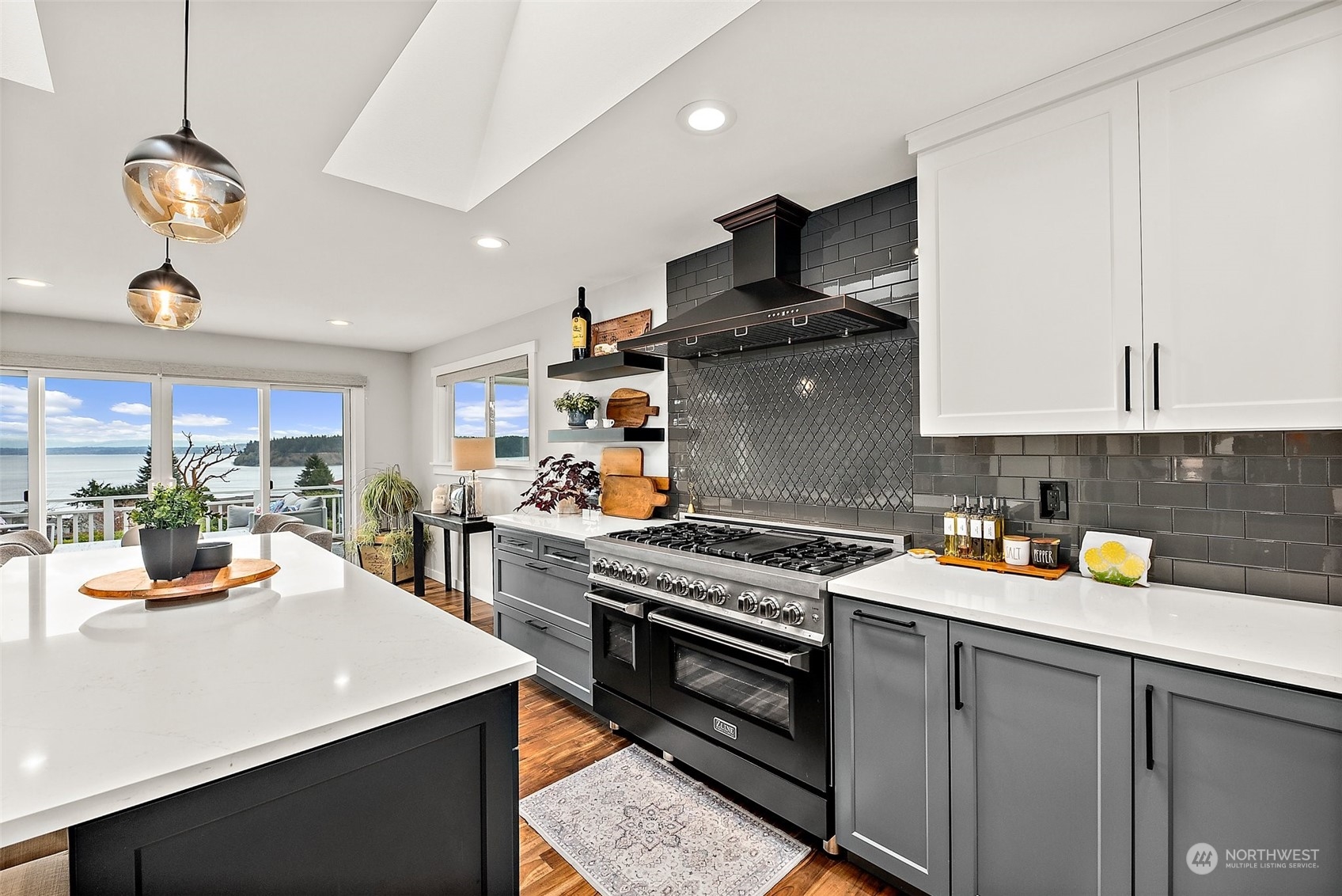 6823 Soundview Drive